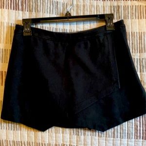 Abercrombie & Fitch | Black mini Skort